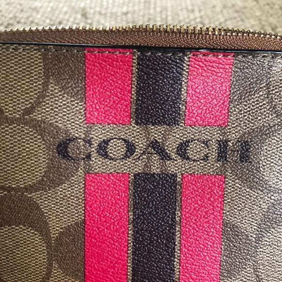 Wristlet - Picture 3 of 3